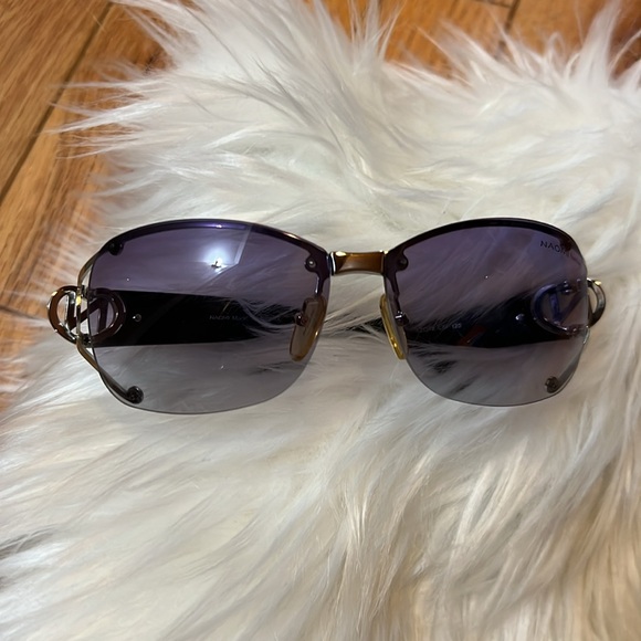 Not Authentic🌹Naomi Fashion Sunglasses with Gradient Lenses( no return) - Picture 11 of 17